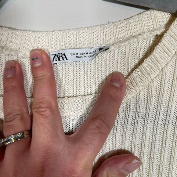 ZARA Wide sleeve Cream Knit Crop Top Size M - Picture 2 of 6